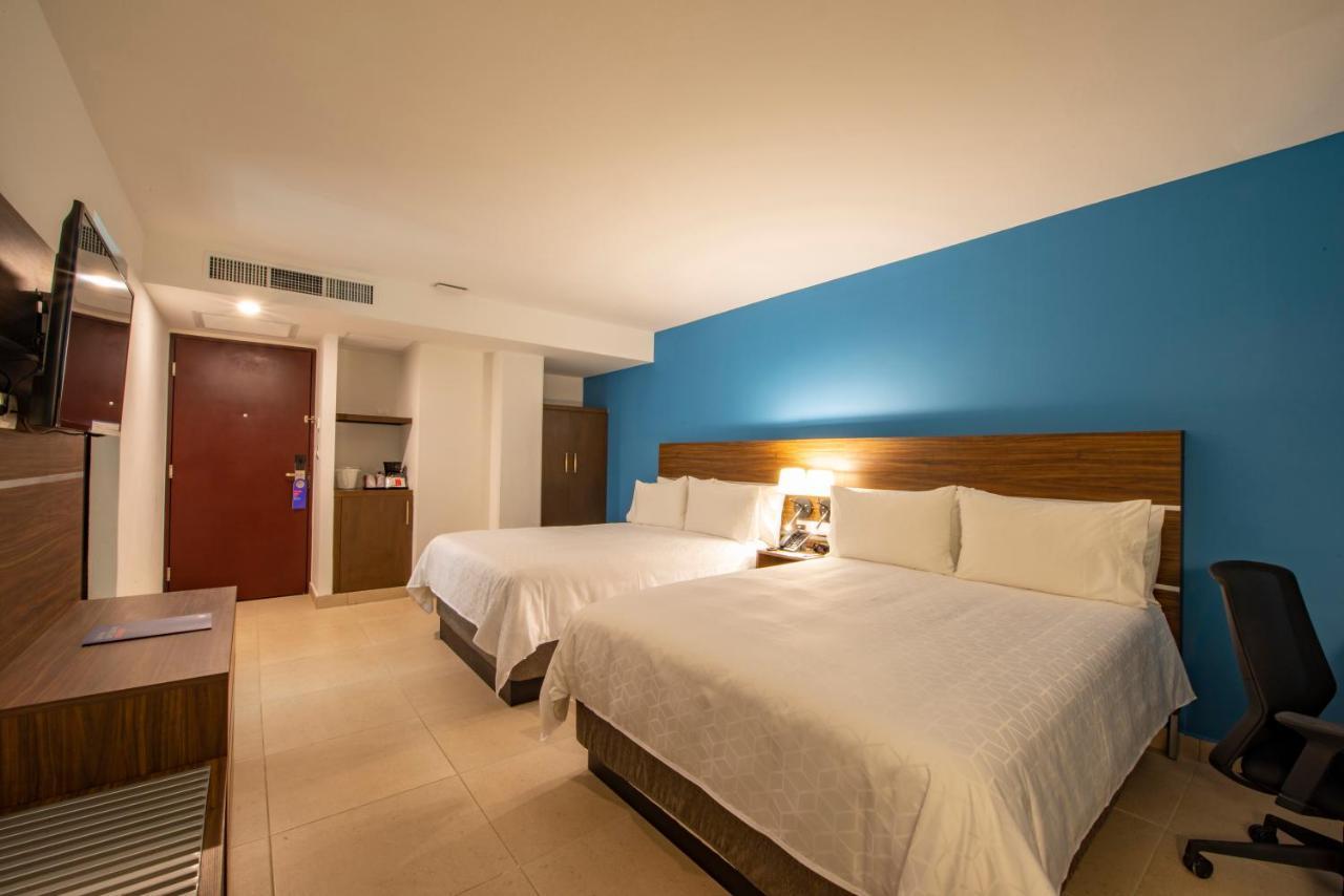 Habitación Estándar con vistas a la ciudad - 2 camas grandes