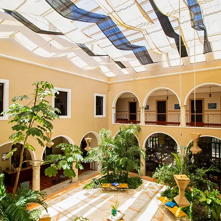 Hotel Merida-2